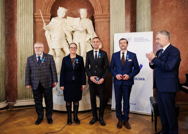 W poniedziałek 11 grudnia w Pałacu Działyńskich w Poznaniu odbyła się uroczystość wręczenia Nagród Honorowych Towarzystwa Pamięci Powstania Wielkopolskiego 1918/1919 Dobosz Powstania Wielkopolskiego.- kliknij aby powiększyć