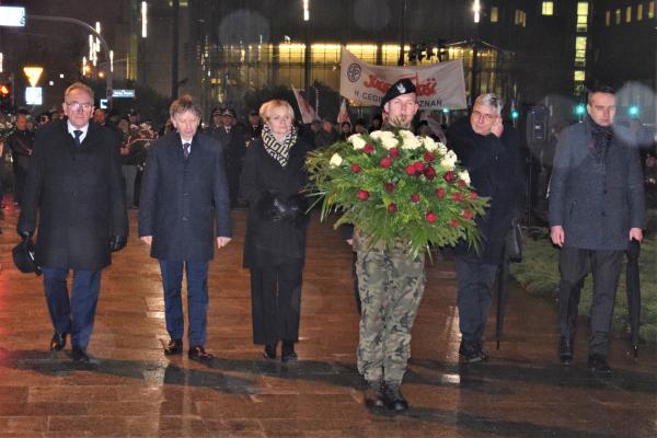 Wojciech Jankowiak Wicemarszałek Województwa Wielkopolskiego wziął udział uroczystościach upamiętniających 42. rocznicę wprowadzenia stanu wojennego.- kliknij aby powiększyć