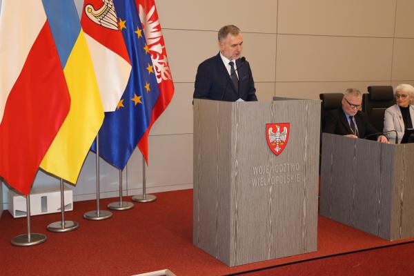 Podczas sesji Sejmiku Województwa Wielkopolskiego 18 grudnia 2023 roku radni przyjęli uchwałę budżetową na 2024 rok- kliknij aby powiększyć