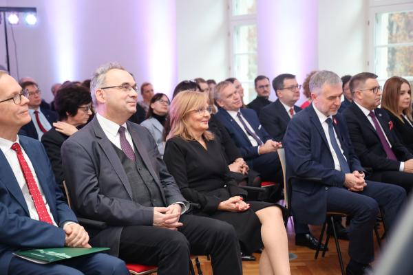  Wręczenie Nagrody Naukowej Samorządu Województwa Wielkopolskiego- kliknij aby powiększyć