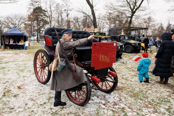 Obchody 105. rocznicy zdobycia lotniska Ławica- kliknij aby powiększyć