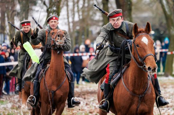 Obchody 105. rocznicy zdobycia lotniska Ławica- kliknij aby powiększyć