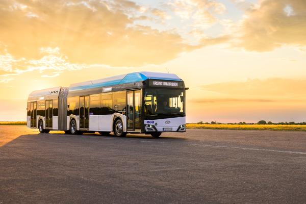 Autobus wodorowy Solaris Urbino 18 hydrogen- kliknij aby powiększyć