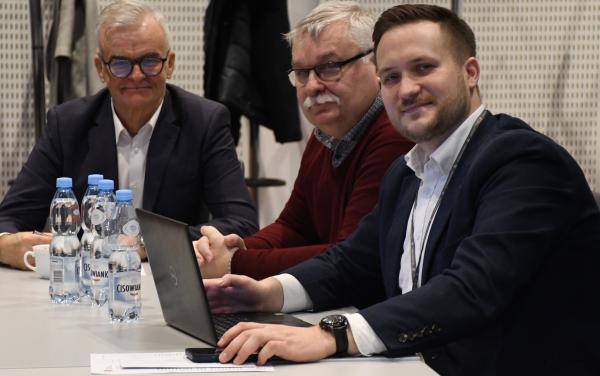 Radni - od lewej: Marek Sowa, Krzysztof Sobczak i Adam Bogrycewicz - kliknij aby powiększyć