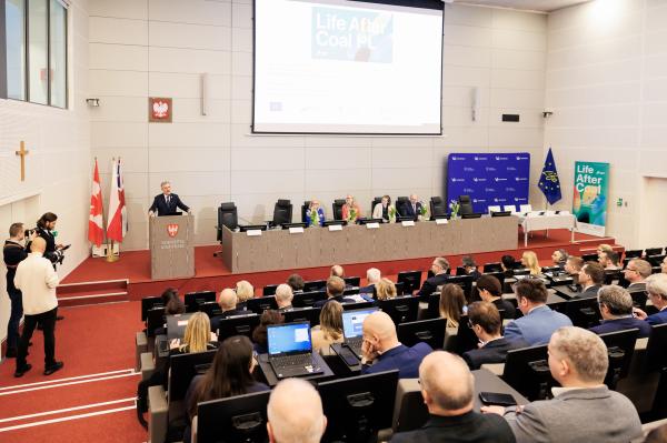 Konferencja Wielkopolska droga do neutralności klimatycznej w ramach projektu LIFE After Coal PL- kliknij aby powiększyć