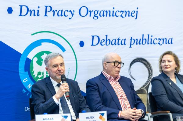 Debata Praca organiczna a przedsiębiorstwa i samorządy - kliknij aby powiększyć