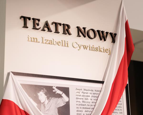 Uroczystość nadania imienia Izabelli Cywińskiej Teatrowi Nowemu w Poznaniu- kliknij aby powiększyć