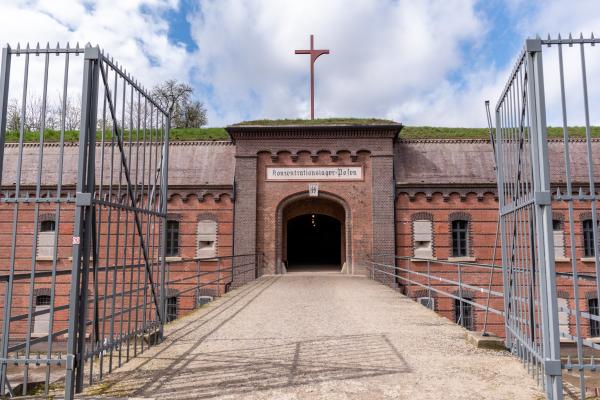 Uroczystość upamiętniająca ofiary okupacji niemieckiej 1939–1945 w Forcie VII- kliknij aby powiększyć