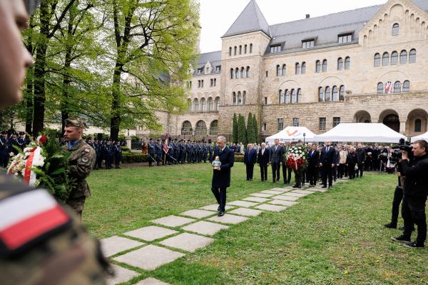 Uroczystości 84. rocznicy Zbrodni Katyńskiej i zsyłki Rodzin Katyńskich oraz Kresowian na Sybir- kliknij aby powiększyć