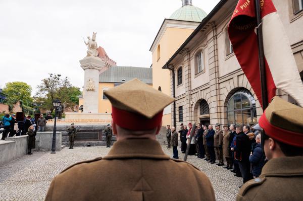 Święto 15. Pułku Ułanów Poznańskich - uroczystości propagujące tradycje oręża polskiego- kliknij aby powiększyć