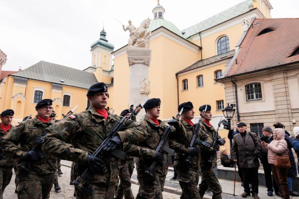 Święto 15. Pułku Ułanów Poznańskich - uroczystości propagujące tradycje oręża polskiego- kliknij aby powiększyć