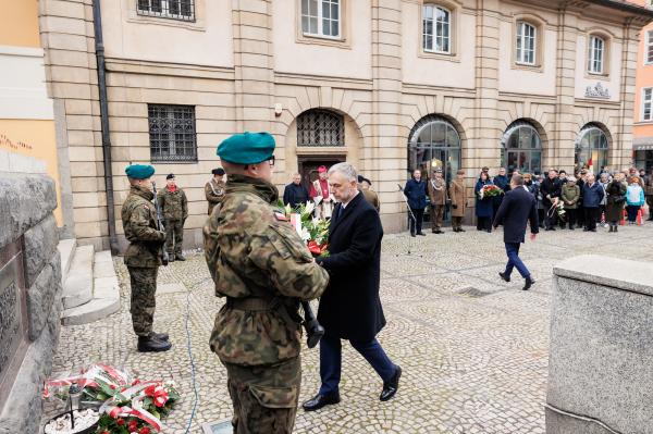 Święto 15. Pułku Ułanów Poznańskich - uroczystości propagujące tradycje oręża polskiego- kliknij aby powiększyć