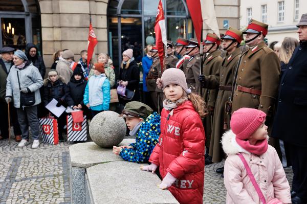 Święto 15. Pułku Ułanów Poznańskich - uroczystości propagujące tradycje oręża polskiego- kliknij aby powiększyć