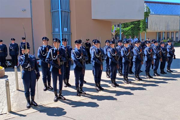 W uroczystym apelu upamiętniającym policjantów z międzywojennego województwa poznańskiego wziął udział Wicemarszałek Wojciech Jankowiak.- kliknij aby powiększyć