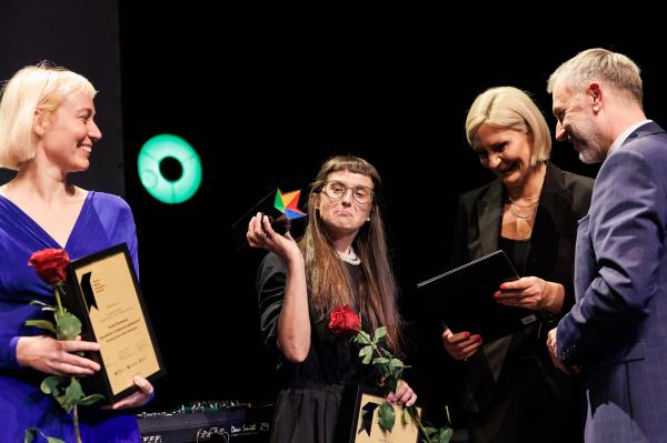 Literacka Nagroda Wielkopolskich Czytelników jest wspólną inicjatywą Samorządu Województwa Wielkopolskiego i Wojewódzkiej Biblioteki Publicznej i Centrum Animacji Kultury w Poznaniu.- kliknij aby powiększyć