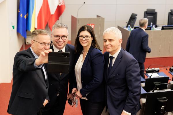 Znamy władze Samorządu Województwa Wielkopolskiego w nowej, VII kadencji - kliknij aby powiększyć