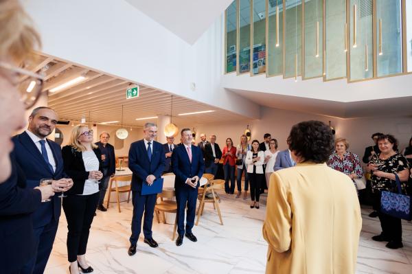 We wtorek 21 maja 2024 r. w murach Akademii Muzycznej im. I.J. Paderewskiego w Poznaniu miało miejsce podsumowanie realizacji dwóch projektów dofinansowanych ze środków Unii Europejskiej. - kliknij aby powiększyć