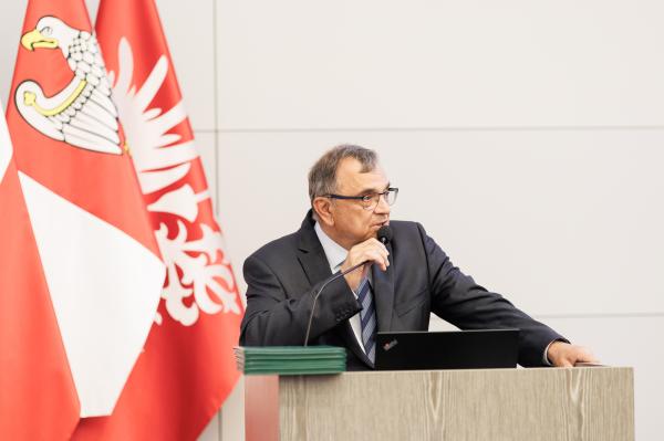 Wręczenie Odznak Honorowych Za zasługi dla województwa wielkopolskiego z okazji Dnia Samorządu Terytorialnego podczas Sesji Sejmiku Województwa Wielkopolskiego- kliknij aby powiększyć