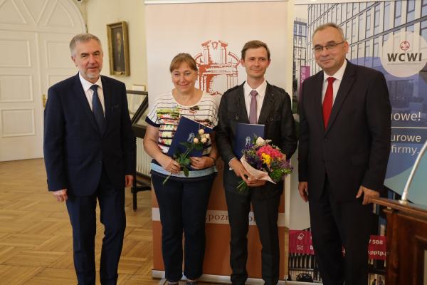 W gali, podczas której wręczono nagrody w VII Konkursie o Nagrodę PTPN wziął udział Marszałek Marek Woźniak.- kliknij aby powiększyć