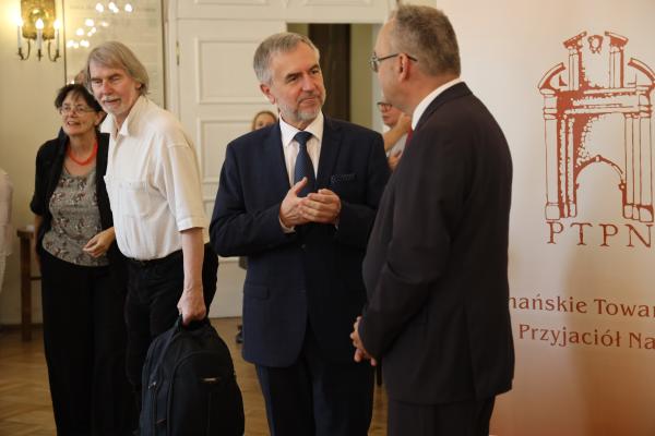 W gali, podczas której wręczono nagrody w VII Konkursie o Nagrodę PTPN wziął udział Marszałek Marek Woźniak.- kliknij aby powiększyć