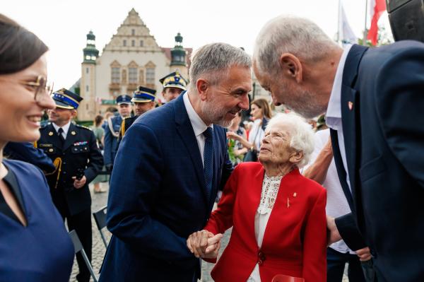 Hołd dla Bohaterów Poznańskiego Czerwca 1956 r.- kliknij aby powiększyć