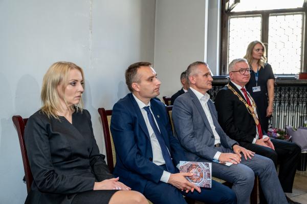 Uroczysta sesja Rady Miasta Poznania- kliknij aby powiększyć