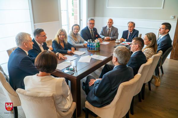Podpisanie umowy na budowę prosektorium przy Szpitalu Specjalistycznym w Pile- kliknij aby powiększyć