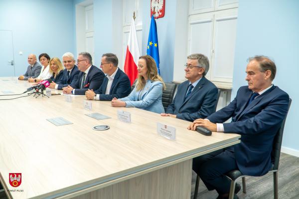 Podpisanie umowy na budowę prosektorium przy Szpitalu Specjalistycznym w Pile- kliknij aby powiększyć