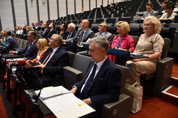 IV sejmikowa sesja odbyła się w poniedziałek 15 lipca - kliknij aby powiększyć