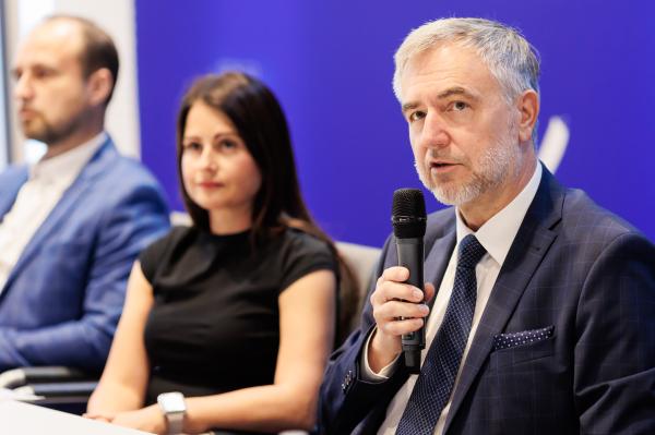 Konferencja prasowa: Fundusze Europejskie dla Wielkopolski poprawią jakość kształcenia i infrastrukturę edukacyjną- kliknij aby powiększyć