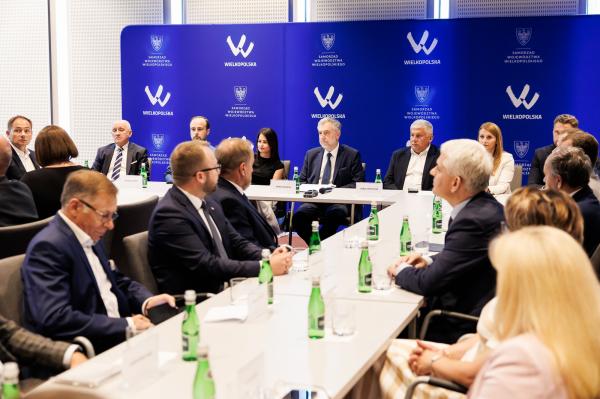Konferencja prasowa: Fundusze Europejskie dla Wielkopolski poprawią jakość kształcenia i infrastrukturę edukacyjną- kliknij aby powiększyć