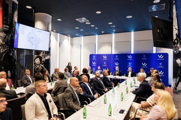 Konferencja prasowa: Fundusze Europejskie dla Wielkopolski poprawią jakość kształcenia i infrastrukturę edukacyjną- kliknij aby powiększyć