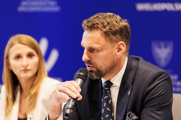 Konferencja prasowa: Fundusze Europejskie dla Wielkopolski poprawią jakość kształcenia i infrastrukturę edukacyjną- kliknij aby powiększyć