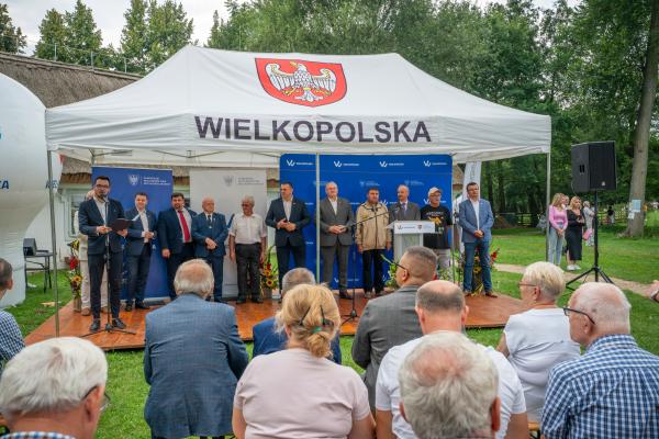 Wielkopolski Dzień Pszczół, odbył się w niedzielę 11 sierpnia na terenie Rezerwatu Archeologicznego Zawodzie w Kaliszu. - kliknij aby powiększyć