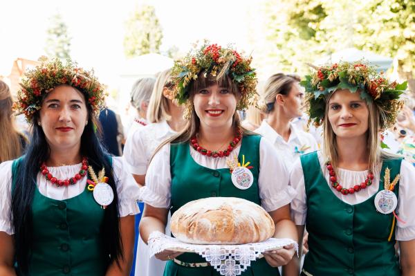 Dożynki powiatowe w Lądku odbyły się w sobotę 24 sierpnia- kliknij aby powiększyć
