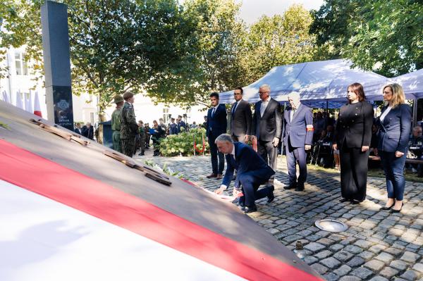 Uroczystość 85. rocznicy powstania Polskiego Państwa Podziemnego- kliknij aby powiększyć