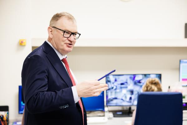 DOOR, czyli Dostępność, Opieka nad Pacjentem, Onkologia, Regiony to inicjatywa, która ma na celu poprawę dostępności i jakości leczenia nowotworów oraz nakierowanie działań na potrzeby pacjentów. - kliknij aby powiększyć