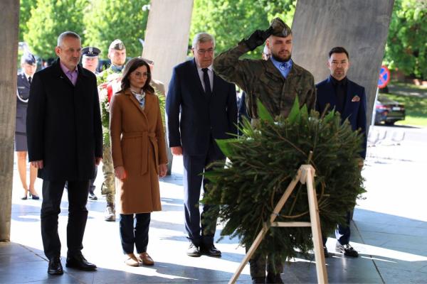 Obchody Narodowego Dnia Zwycięstwa w Poznaniu 2025, fot. WUW Poznań, Rafał Król- kliknij aby powiększyć