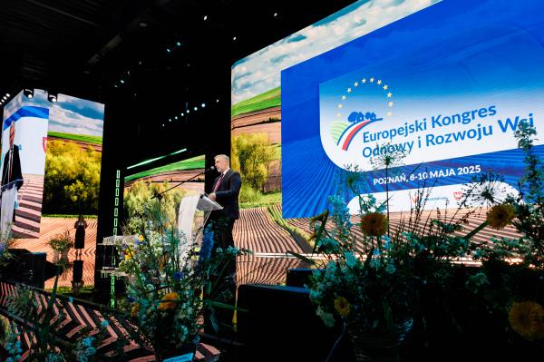 Europejski Kongres Odnowy i Rozwoju Wsi - Dzień Polski - kliknij aby powiększyć
