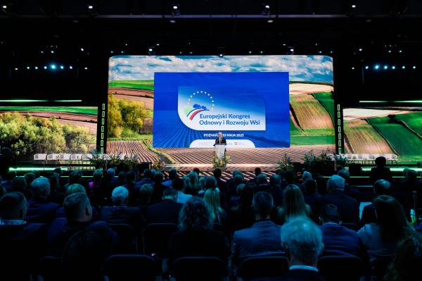 Europejski Kongres Odnowy i Rozwoju Wsi - Dzień Polski - kliknij aby powiększyć