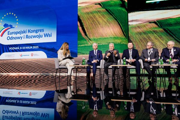 Europejski Kongres Odnowy i Rozwoju Wsi - Dzień Polski - kliknij aby powiększyć