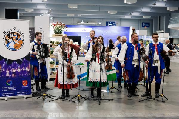 Europejski Kongres Odnowy i Rozwoju Wsi - Dzień Polski - kliknij aby powiększyć