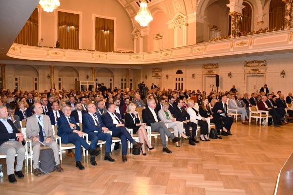 Konferencja o renowacji budynków w ramach polskiej prezydencji w UE- kliknij aby powiększyć