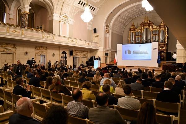 Konferencja o renowacji budynków w ramach polskiej prezydencji w UE- kliknij aby powiększyć