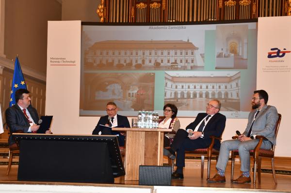 Konferencja o renowacji budynków w ramach polskiej prezydencji w UE- kliknij aby powiększyć