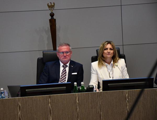 Zarząd województwa otrzymał absolutorium za 2024 rok podczas sesji Sejmiku 26 maja - kliknij aby powiększyć