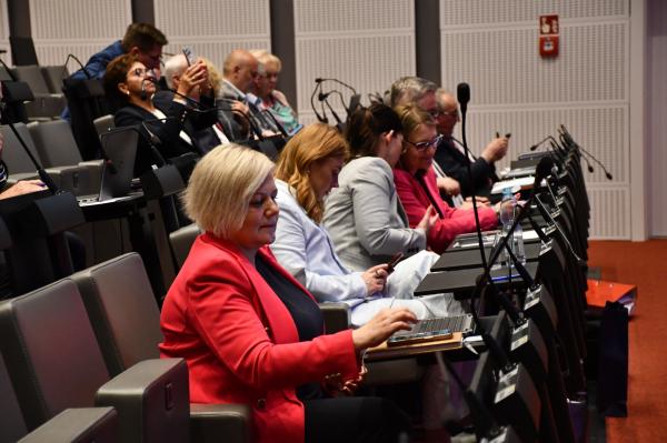 Zarząd województwa otrzymał absolutorium za 2024 rok podczas sesji Sejmiku 26 maja - kliknij aby powiększyć