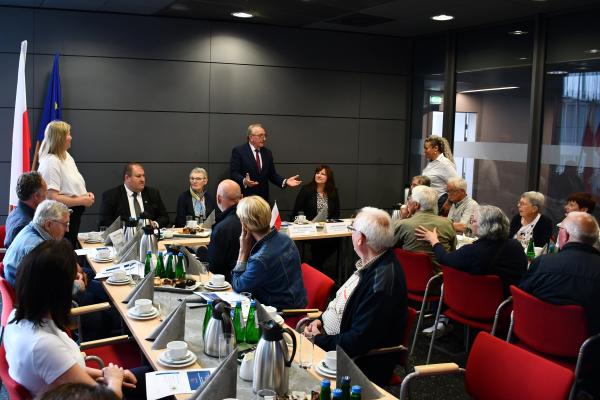 Przedstawiciele bretońskich gmin z wizytą w Urzędzie Marszałkowskim- kliknij aby powiększyć