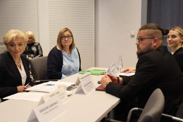 Posiedzenie plenarne Wojewódzkiej Rady Dialogu w Poznaniu- kliknij aby powiększyć