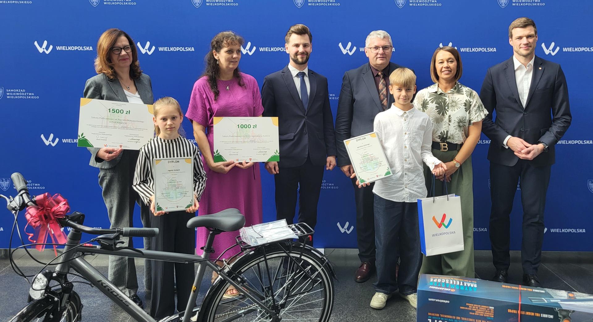 Nagrody i wyróżniania dla najlepszych prac w konkursie 